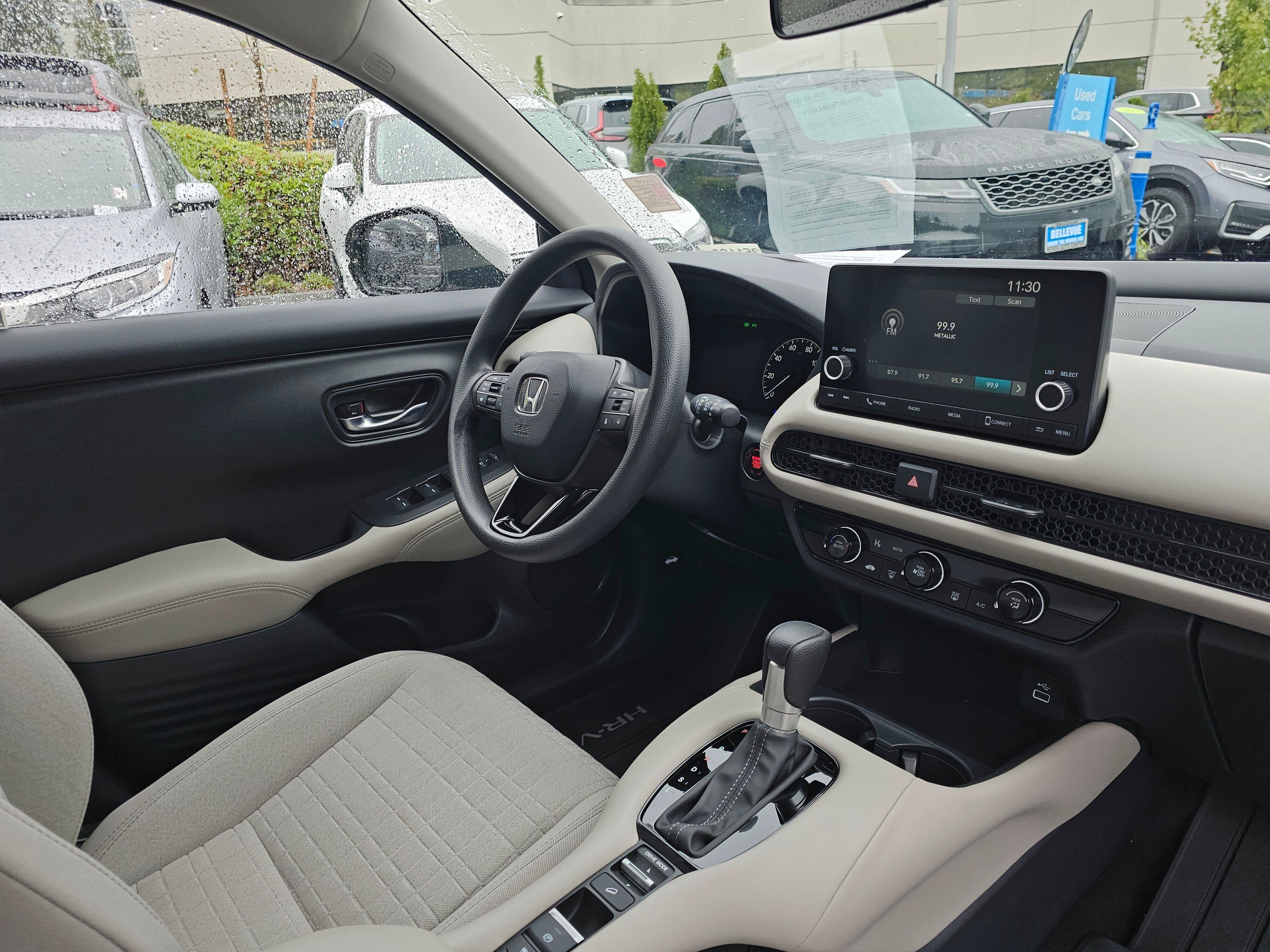 Used 2025 Honda HR-V LX image 10