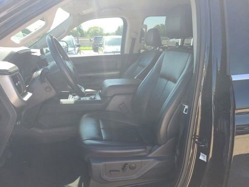 Used 2024 Ford Expedition XLT AWD/4WD image 17