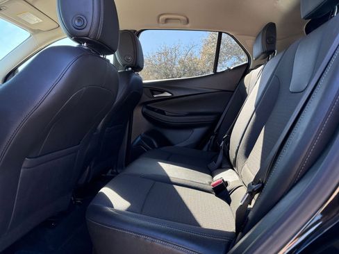 Used 2025 Buick Encore GX Preferred image 27