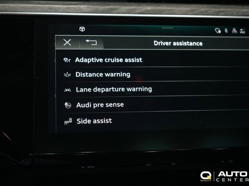 Used 2022 Audi e-tron Premium Plus w/ Premium Plus Package image 30