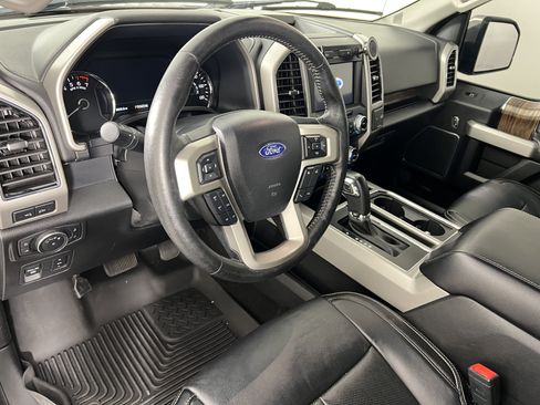 Used 2019 Ford F150 Lariat w/ Equipment Group 502A Luxury AWD/4WD image 17