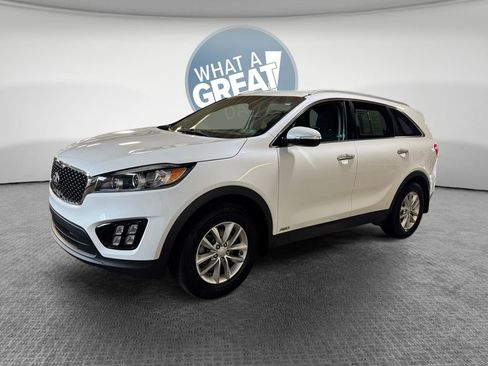 Used 2016 Kia Sorento AWD w/ LX Convenience Package image 8