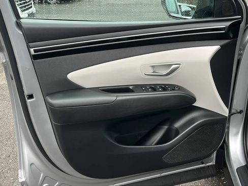 Used 2023 Hyundai Tucson SEL w/ Convenience Package image 9