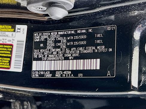 Used 2021 Toyota Highlander Platinum AWD/4WD image 34
