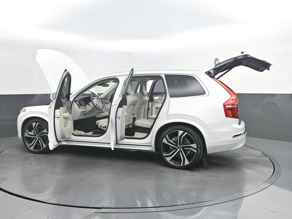 Certified 2024 Volvo XC90 B6 Ultimate w/ Lounge Package AWD/4WD image 39