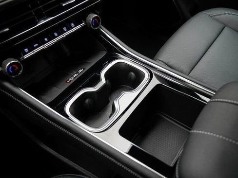 New 2026 Chevrolet Traverse LT w/ Enhanced Driving Package image 32