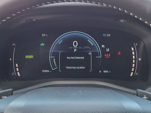 Used 2025 Toyota Camry SE image 7