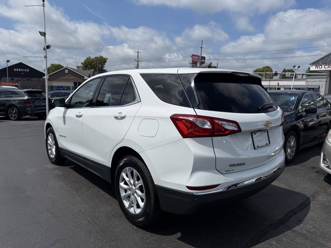 Used 2018 Chevrolet Equinox LT FWD image 6