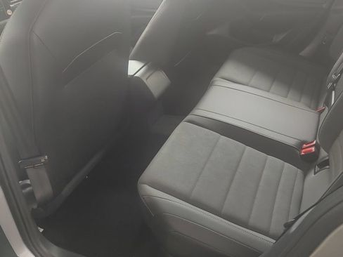 Used 2025 Volkswagen Jetta SE FWD image 6