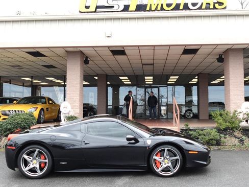 Used 2012 Ferrari 458 Spider image 2