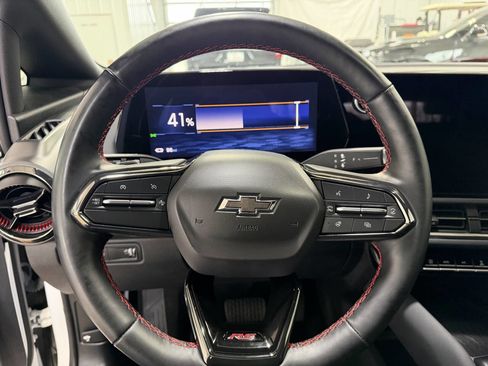 Used 2024 Chevrolet Equinox EV RS image 28