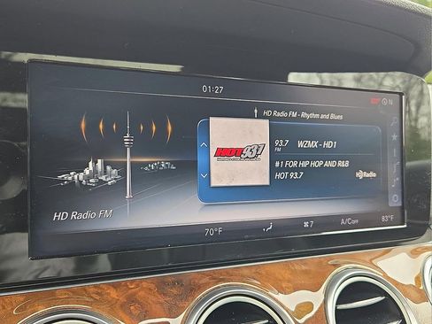 Used 2017 Mercedes-Benz E 300 4MATIC image 18