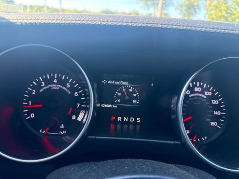 Used 2022 Ford Mustang GT Premium RWD image 15
