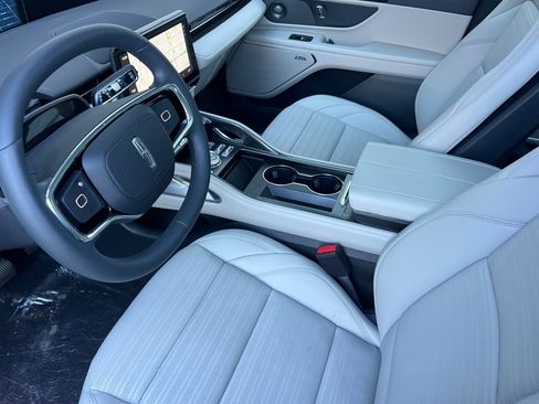 New 2026 Lincoln Nautilus Reserve image 8