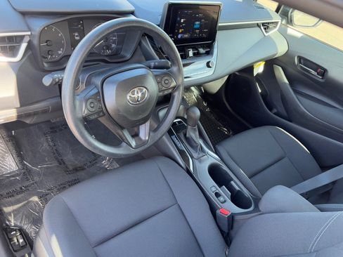 Used 2025 Toyota Corolla LE image 16