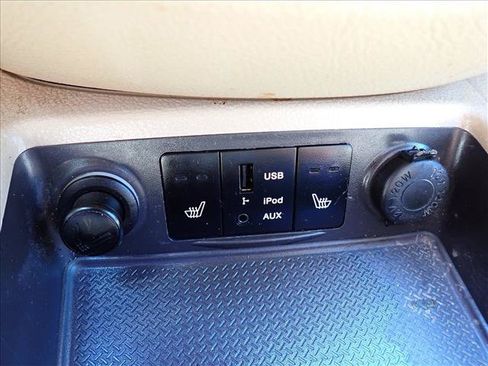 Used 2011 Hyundai Santa Fe Limited w/ Navigation Pkg 4 AWD/4WD image 19