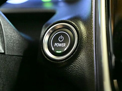 Used 2022 Chevrolet Bolt EUV LT w/ Comfort Package image 33