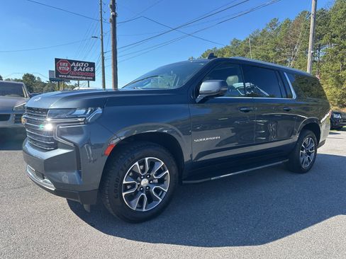 Used 2021 Chevrolet Suburban LT w/ LT Signature Package RWD image 1