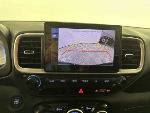 Certified 2024 Hyundai Venue SEL FWD image 19
