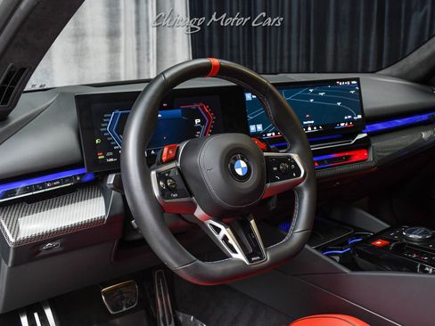 Used 2025 BMW M5 w/ Carbon Package image 8