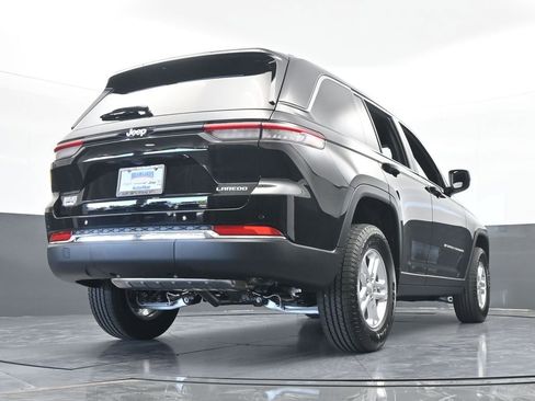 Used 2025 Jeep Grand Cherokee Laredo image 53