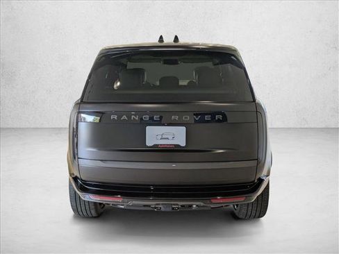 New 2026 Land Rover Range Rover SE image 8