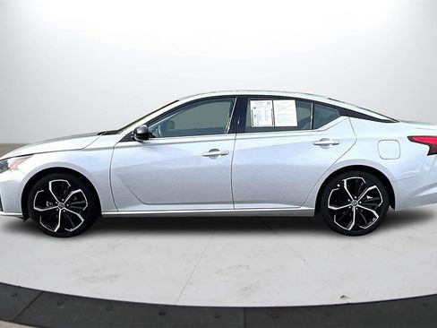 Used 2024 Nissan Altima 2.5 SR image 6