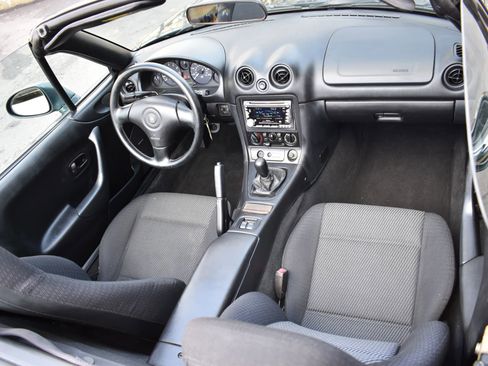Used 1999 MAZDA MX-5 Miata image 35