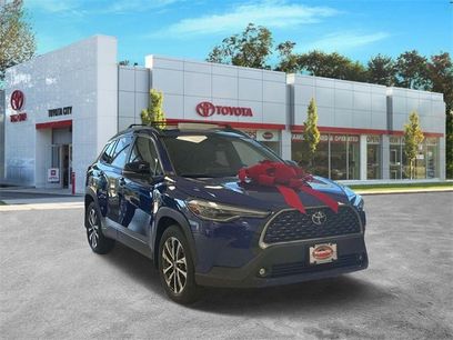 New 2025 Toyota Corolla Cross XLE w/ Convenience Package