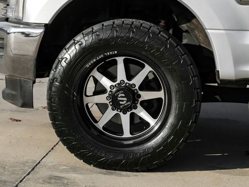 Used 2017 Ford F250 Lariat w/ FX4 Off-Road Package image 58