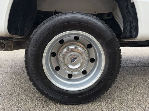 Certified 2021 Ford F450 Platinum w/ FX4 Off-Road Package image 27