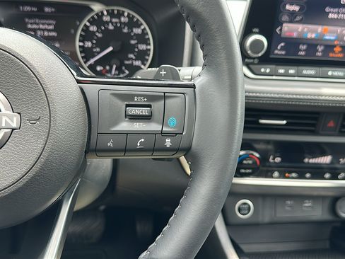 Certified 2023 Nissan Rogue SV w/ SV Premium B Package AWD/4WD image 16
