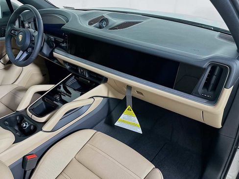 New 2026 Porsche Cayenne E-Hybrid image 31