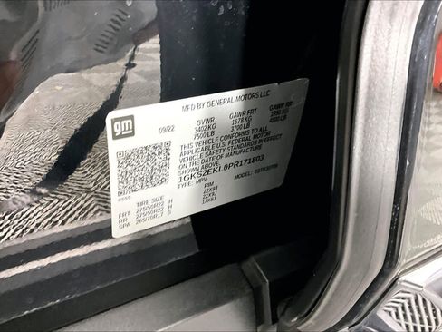 Used 2023 GMC Yukon Denali Ultimate AWD/4WD image 36