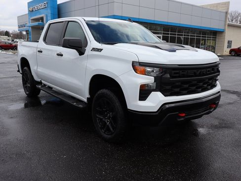 New 2026 Chevrolet Silverado 1500 Custom Trail Boss w/ LPO, Dark Essentials Package image 2