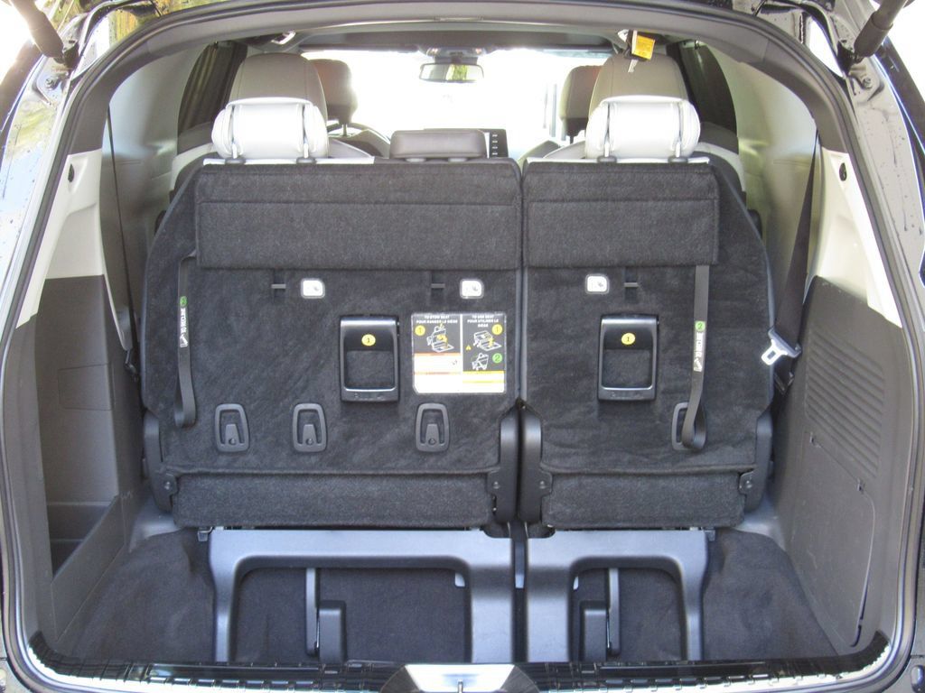 Used 2024 Toyota Sienna XSE AWD/4WD image 23