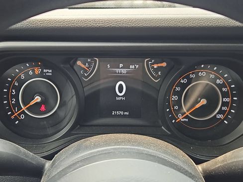 Certified 2024 Jeep Gladiator Sport AWD/4WD image 21