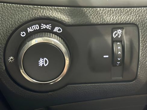 Used 2017 Buick Envision Essence AWD/4WD image 22