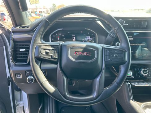 Used 2024 GMC Sierra 2500 AT4 w/ AT4 Premium Plus Package AWD/4WD image 14