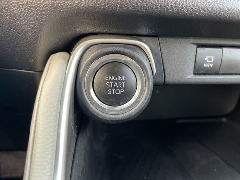 Used 2025 Toyota Grand Highlander AWD image 13