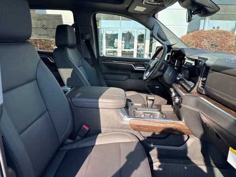 New 2026 GMC Sierra 1500 Elevation w/ Elevation Premium Package AWD/4WD image 30