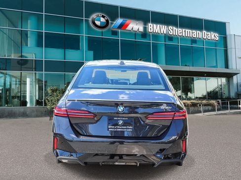 New 2027 BMW 530i RWD image 5