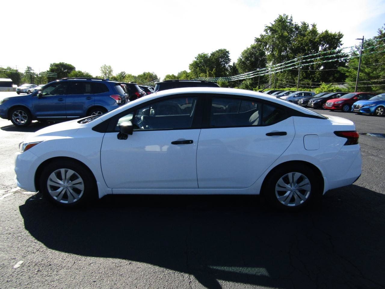 Used 2020 Nissan Versa S FWD image 4