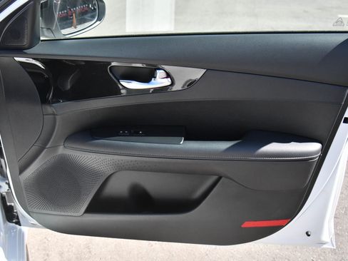 Used 2023 Kia Forte GT-Line image 43