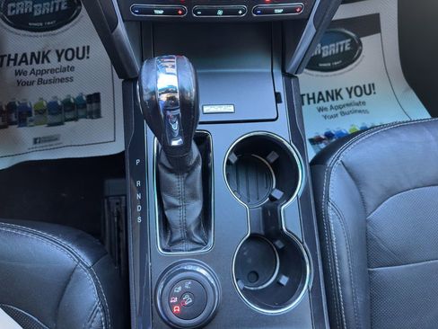 Used 2018 Ford Explorer Limited image 11
