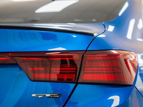 Used 2023 Kia Forte GT-Line w/ GT-Line Premium Package image 7