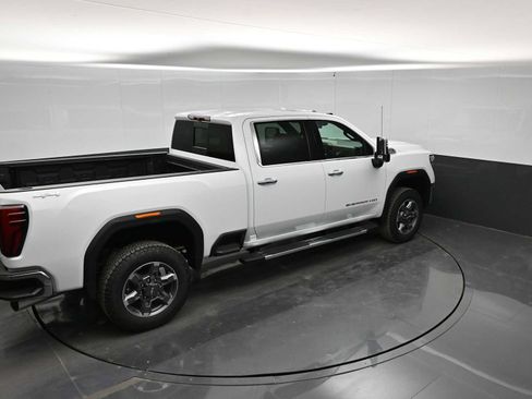 New 2026 GMC Sierra 2500 SLT w/ SLT Premium Package AWD/4WD image 32