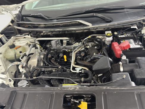 Used 2021 Nissan Rogue SV image 11