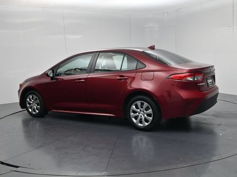 Used 2024 Toyota Corolla LE FWD image 5