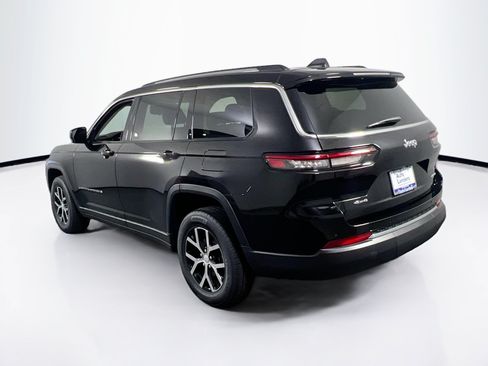 Used 2023 Jeep Grand Cherokee L Limited AWD/4WD image 7